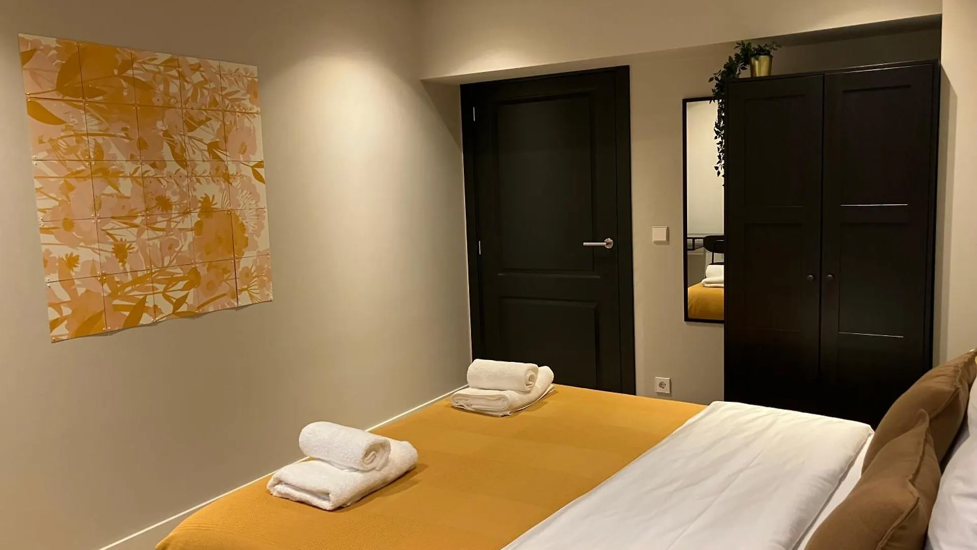 Rotterdam Oasis 3 Bdr Apartment Juf 0*,  Nizozemsko